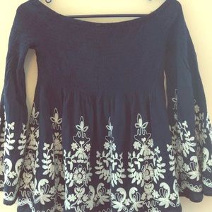 Flying tomato 🍅 top